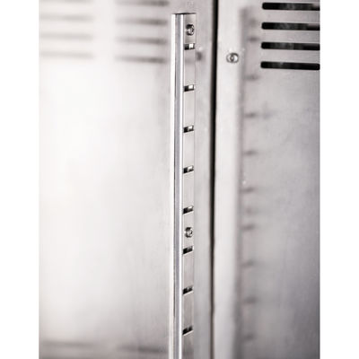 ตู้เย็นธนาคารเลือดแนวตั้ง 108 ลิตรพร้อม 4 ล้อ R134a Refrigerant