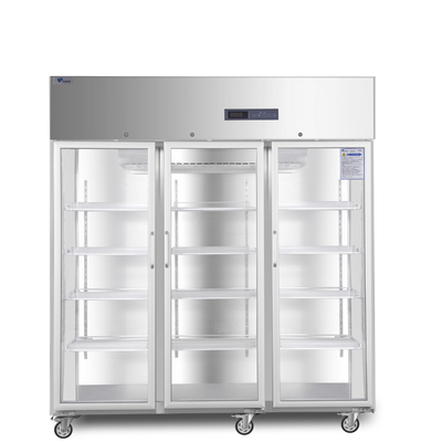 ตู้เย็นร้านขายยาคุณภาพสูงขนาด 1500L 2 ถึง 8 องศา R134a พร้อมประตูกระจกสามบาน